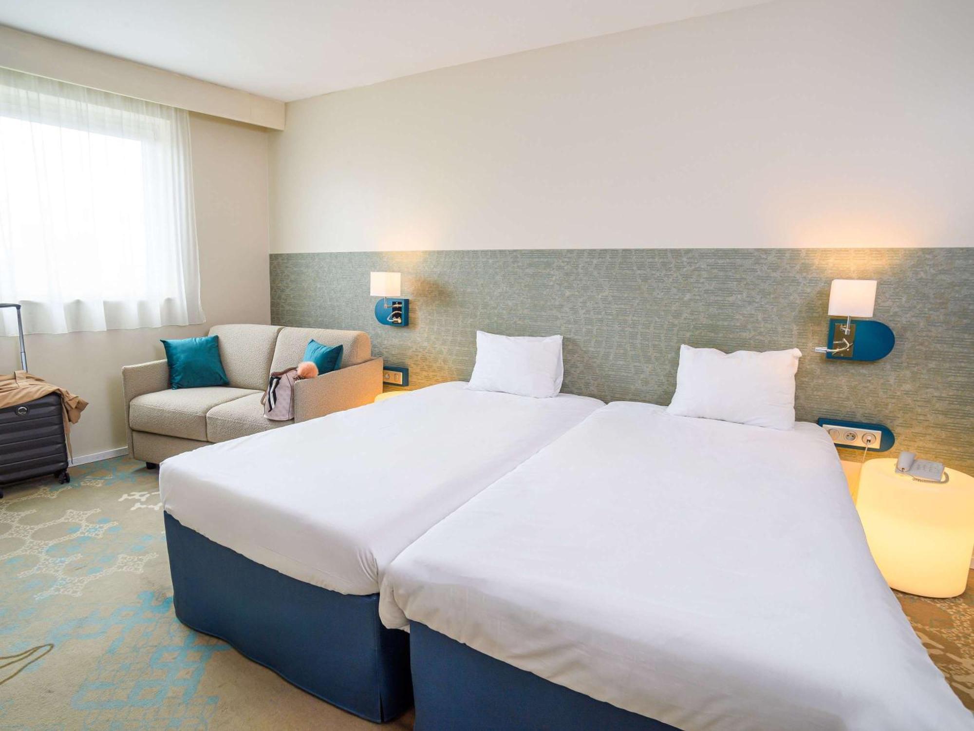 Ibis Styles Tours Centre Hotel Exterior photo