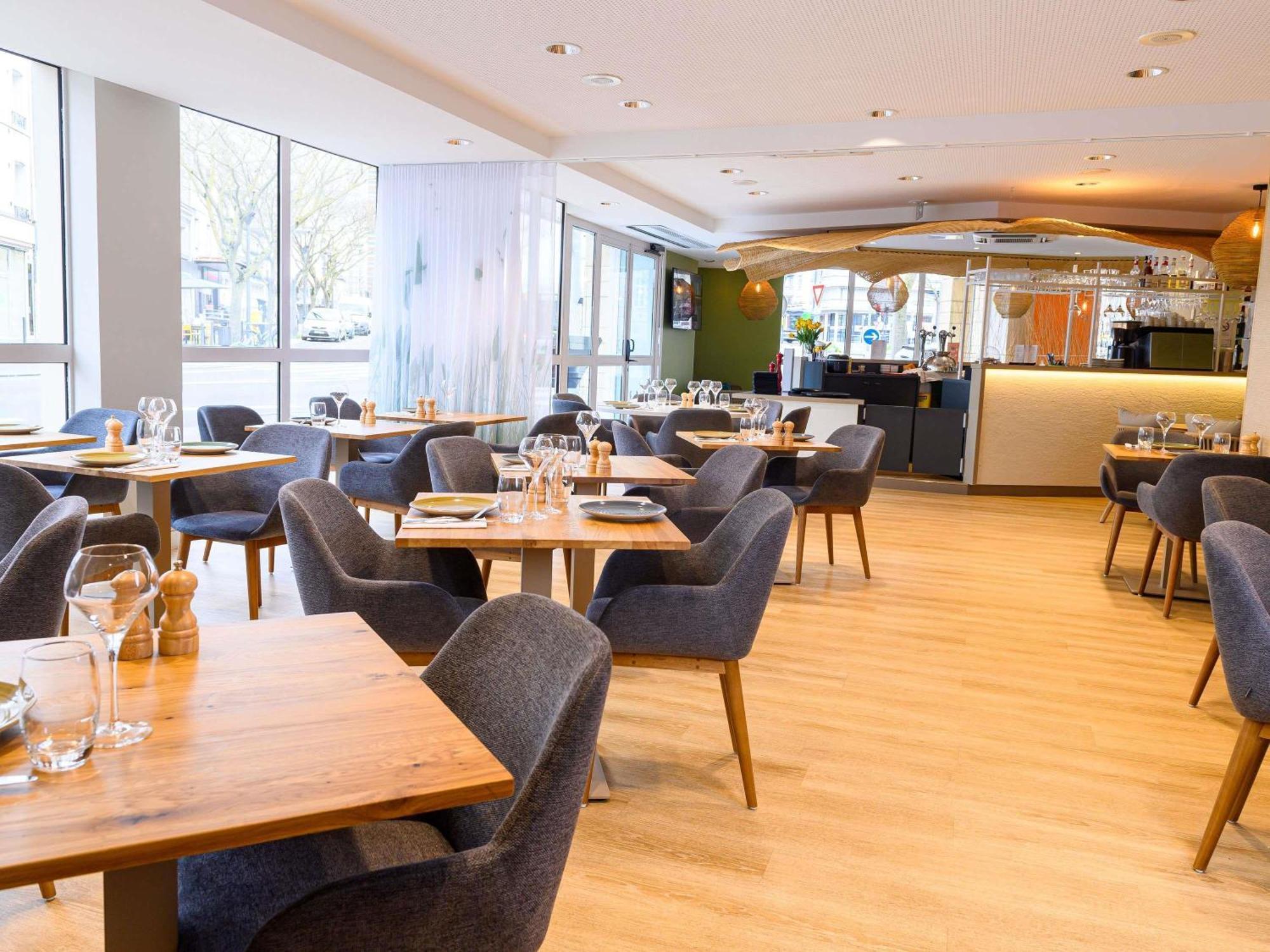 Ibis Styles Tours Centre Hotel Exterior photo